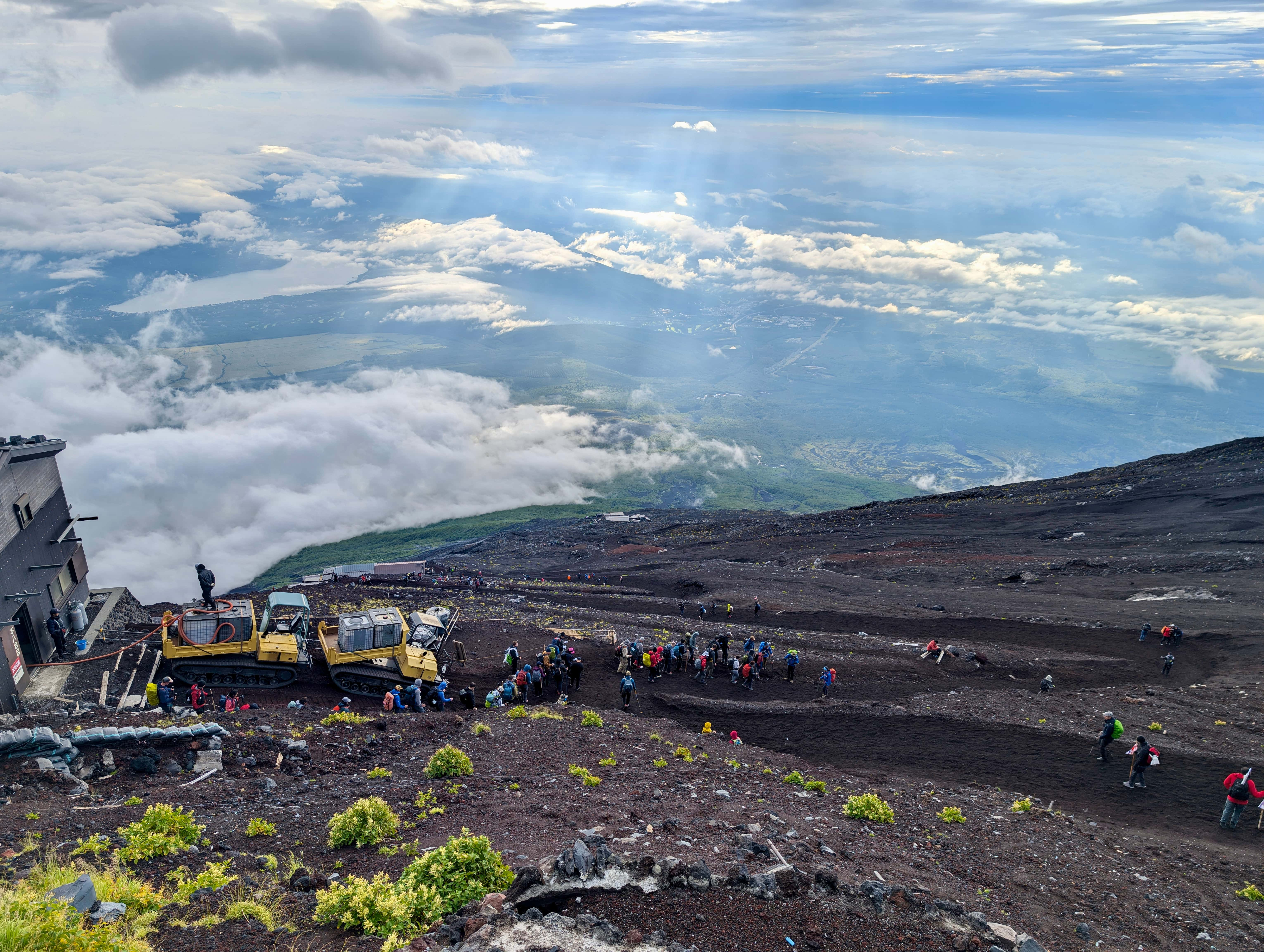 A station getting some TLC for the next group of hikers 💅